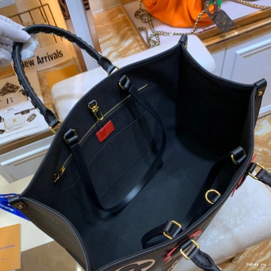 VUITTON CRAFTY LOUIS ONTHEGO GM 0819